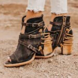 Freebird by Steven Carterr Bootie Black Sz 8 NIB